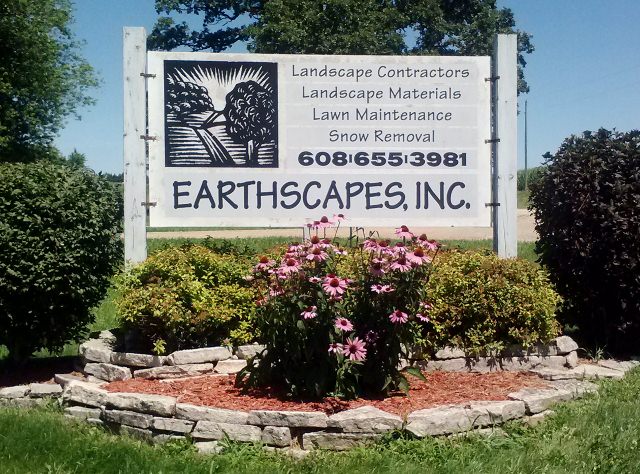 Earthscapes, Inc. lawn maintenance services